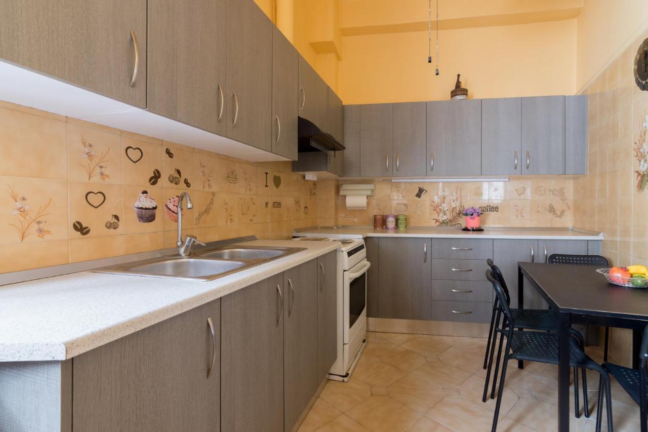 Delightful 2 Bedroom Flat Next To Mikrolimano Piraeus Ngoại thất bức ảnh